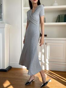 DAZY 素色前交叉圍裹式連衣裙 - 淺灰色 - 查看 7