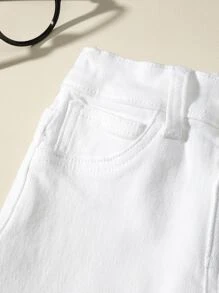 Baby Girl Solid Patched Pocket Jeans