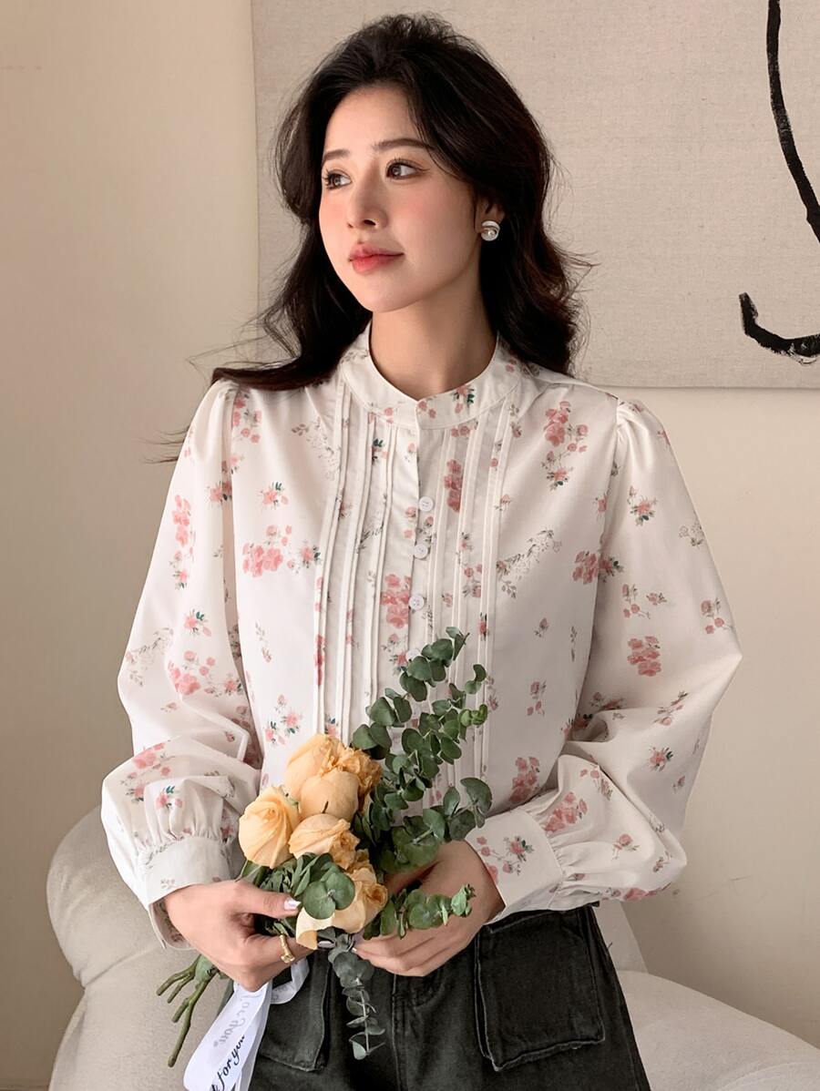 DAZY Camisa con botones y estampado floral, blusa de manga larga con gráfico para ropa de otoño, atuendos de vacaciones para mujer - Albaricoque - Ver 1