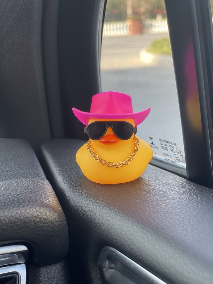 1入組卡通鴨設計車內裝飾品,橡膠鴨子 - 彩色 - 查看 1