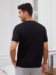 SHEIN Hombres Camiseta de dormir con estampado & con estampado de letra - Negro - Ver 2