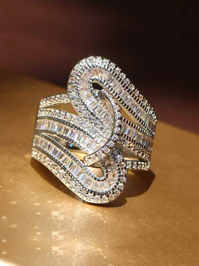 方晶鋯石裝飾戒指