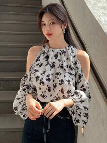 DAZY Áo cánh tay dài in họa tiết hoa hở vai tay loe - Màu Xám nhạt - Xem 8