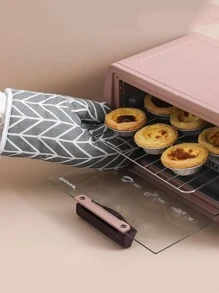 1pc Polyester Heat Insulation Baking Gloves,Minimalistic Grey Chevron Pattern Non-slip Gloves, Kitchen Tool