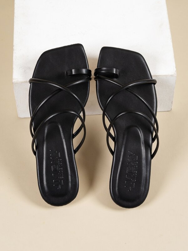 Women Thin Strap Toe Ring Flat Sandals, Fashion Black Thong Sandals