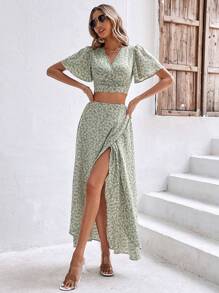 SHEIN Frenchy 碎花蝴蝶袖短款上衣和圍裹側打結半身裙