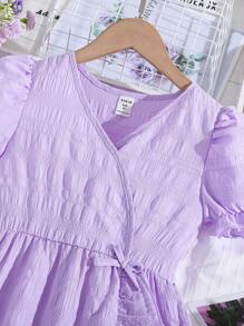 女孩泡泡袖側邊蝴蝶結荷葉邊圍裹式洋裝 - 紫丁香色 - 查看 4