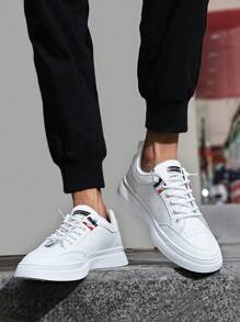 男士时尚休闲运动鞋，简约百搭，舒适透气防滑户外低帮运动鞋