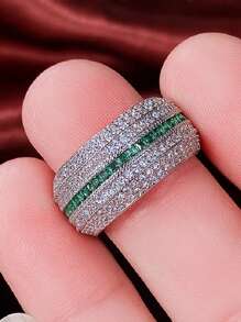 女士优雅方晶锆石装饰戒指