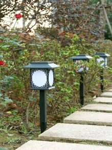 1 pieza Lámpara solar para césped de ABS, luz solar en forma de linterna modernista para sendero de jardín, iluminación exterior para jardín, patio y área - Amarillo - Ver 2