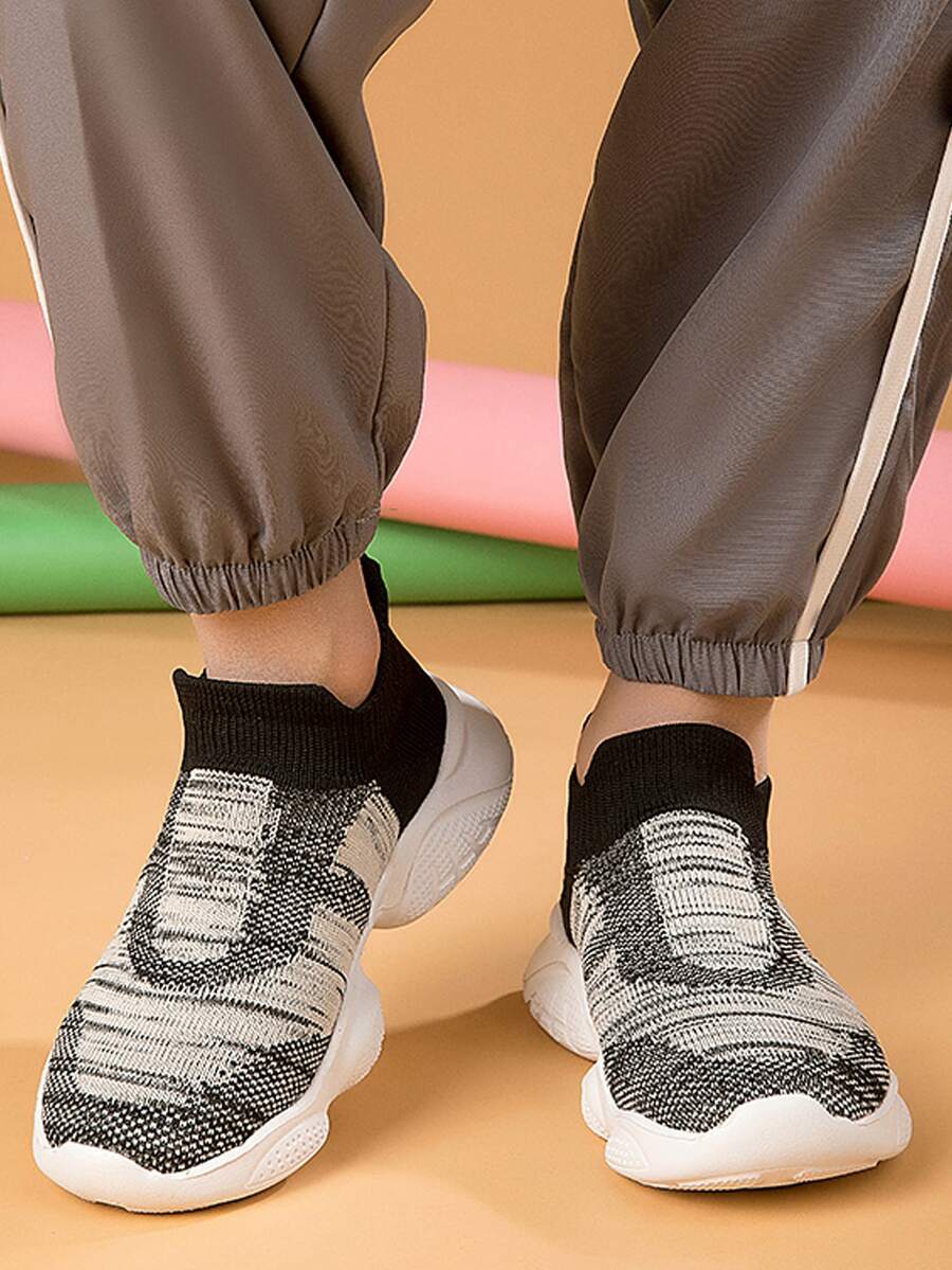 男孩透氣一腳蹬運動織物襪型運動鞋