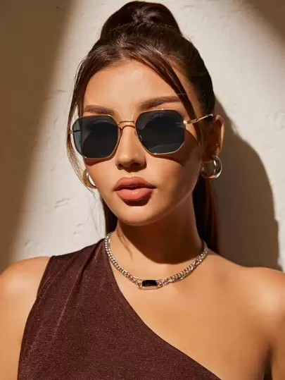 1 Pair Copper Geometric Classic Fashion Fashion Glasses For Women, Suitable For Outdoor, Back To School, Beach Vacation, Ideal For Women's Daily Casual And Business Wear In Autumn/Winter, Also A Perfect Gift For Summer Beach, Outdoor Activities And Travel