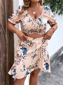 SHEIN Holidaya Plus Floral Print Puff Sleeve Crop Blouse & Ruffle Hem Skirt - Pink - View 5