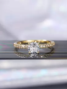 时尚优雅的立方氧化锆装饰戒指