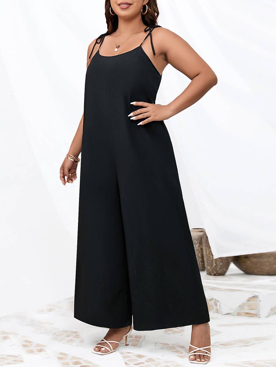 SHEIN LUNE 大碼素色肩部打結闊腿吊帶連體褲 - 黑色 - 查看 1