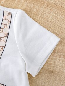 SHEIN 小男童卡通圖案T恤和短褲