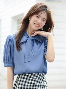 DAZY 素色繫帶領泡泡袖襯衫 - 藍色 - 查看 8