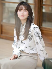 DAZY 印花荷葉邊荷葉袖襯衫 - 黑與白 - 查看 6