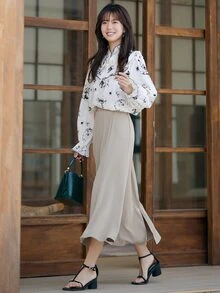 DAZY 印花荷葉邊荷葉袖襯衫 - 黑與白 - 查看 7