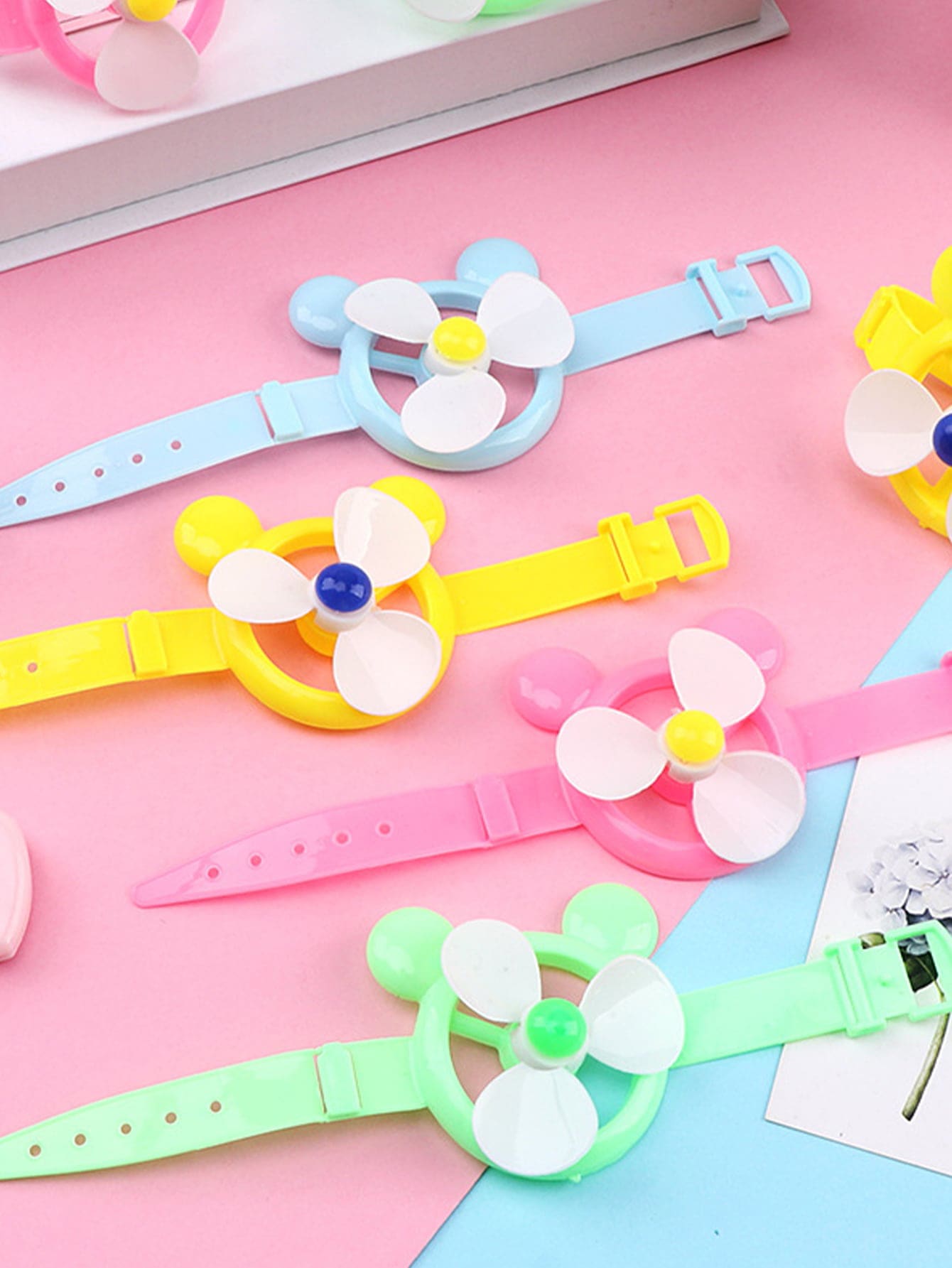 1pc Creative Toy, Modern Watch Shaped Toy For Home