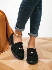 女士秋冬流苏装饰尖头平底鞋，时尚黑色仿麂皮乐福鞋 - 黑色 - 查看 5
