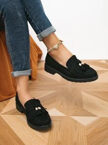 女士秋冬流苏装饰尖头平底鞋，时尚黑色仿麂皮乐福鞋 - 黑色 - 查看 7