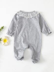 SHEIN Bebé Mameluco de dormir con pie de malla en contraste ribete con fruncido de manga con volante - Gris Claro - Ver 2