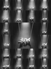 字母與蝴蝶吊墜項鍊 - 銀色 - 查看 2