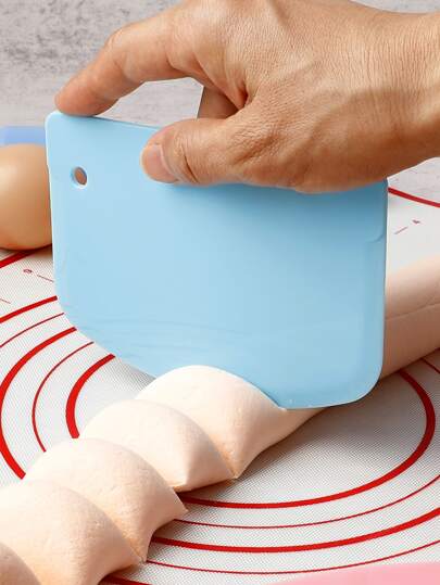 多色随机塑料蛋糕糖霜/奶油抹刀，轻便