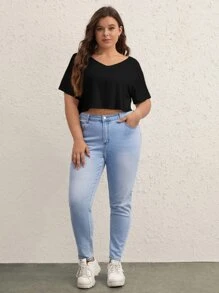 SHEIN BASICS 大碼素色V領短款T恤