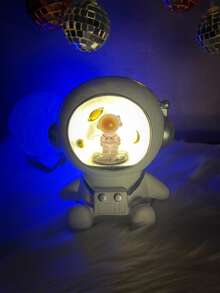 1pc PVC Creativity Night Light, Astronaut Design Baby Light For Bedroom - Yellow - View 3