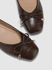 Elegant Brown Ballet Shoes For Women, Crocodile Embossed Bow Decor Square Toe Flats
