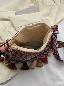 Bolsa de hombro de viaje informal nueva 2023 con características retro, de moda para chicas con flecos cruzados