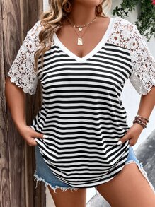 SHEIN LUNE Camiseta de rayas con encaje en contraste - Blanco y Negro - Ver 1