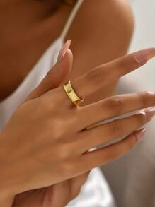 Women Simple Textured Metal Ring