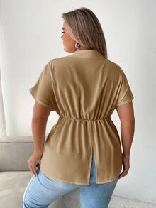 SHEIN Privé 大碼前扭結蝙蝠袖不對稱下擺襯衫 - 卡其色 - 查看 2