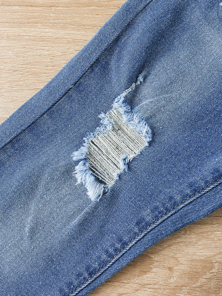 SHEIN Toddler Girls Ripped Flare Leg Jeans - Medium Wash - View 3