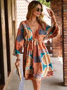 SHEIN VCAY Vestido con estampado de retazo de manga murciélago - Multicolor - Ver 4