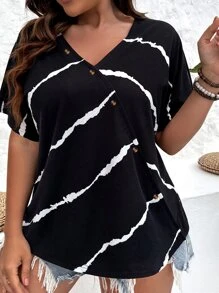 SHEIN LUNE 大碼圖案印花蝙蝠袖T恤 - 黑色 - 查看 1