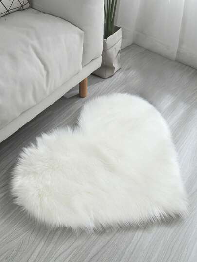 1入組家居房間裝飾長絨毛心形防滑地毯，適用於客廳和臥室