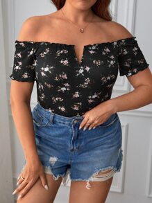 SHEIN Privé Plus Ditsy Floral Print Off Shoulder Lettuce Trim Tee - Black - View 4