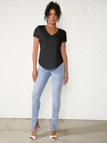 SHEIN BASICS Casual Simple Solid V-Neck Curved Hem Tee