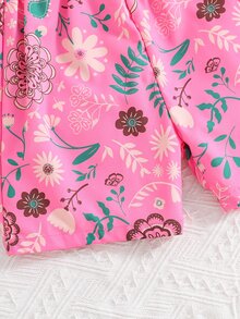 女孩西裝領襯衫和印花短褲