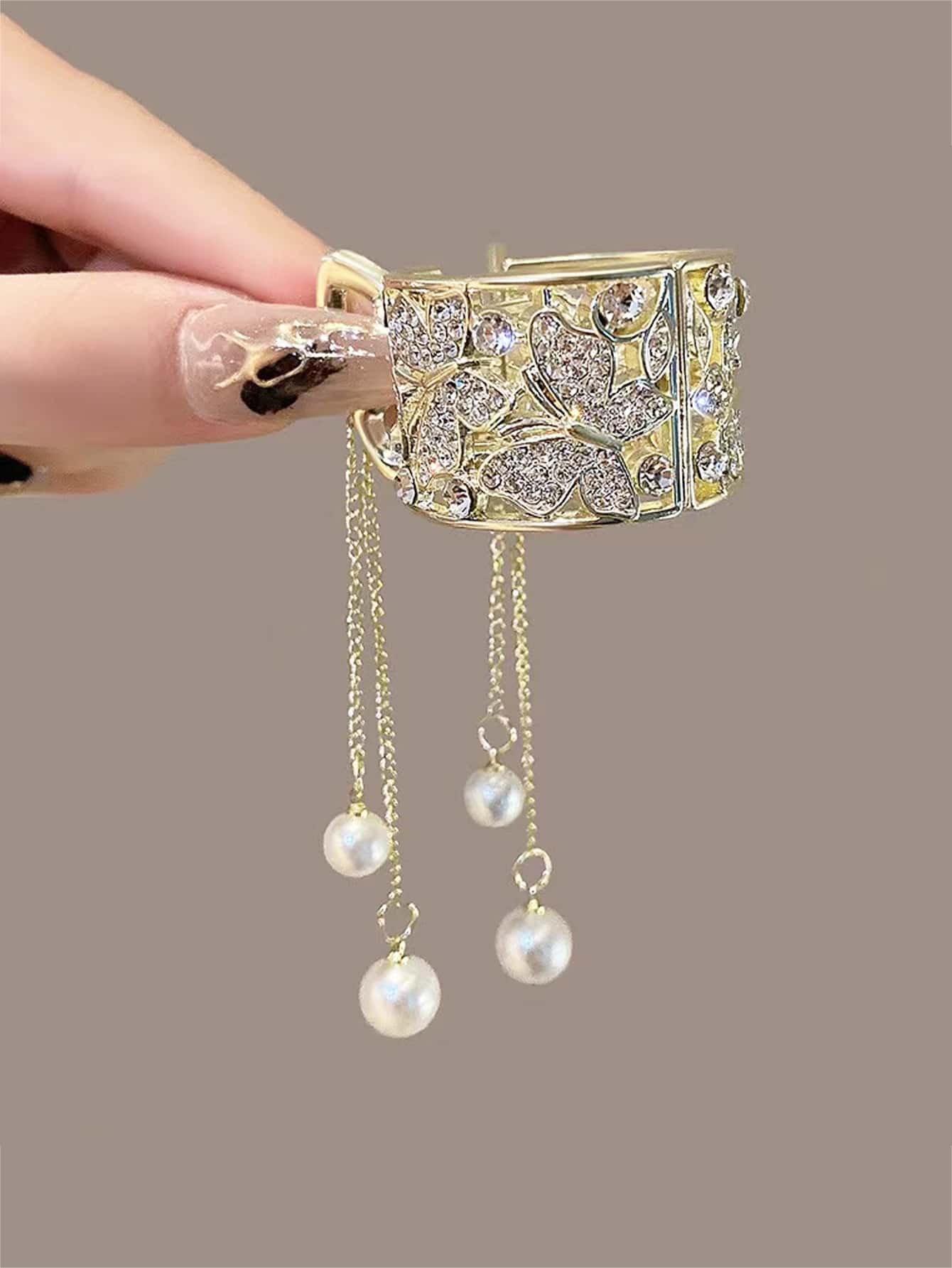 Rhinestone Butterfly & Faux Pearl Decor Hair Claw
