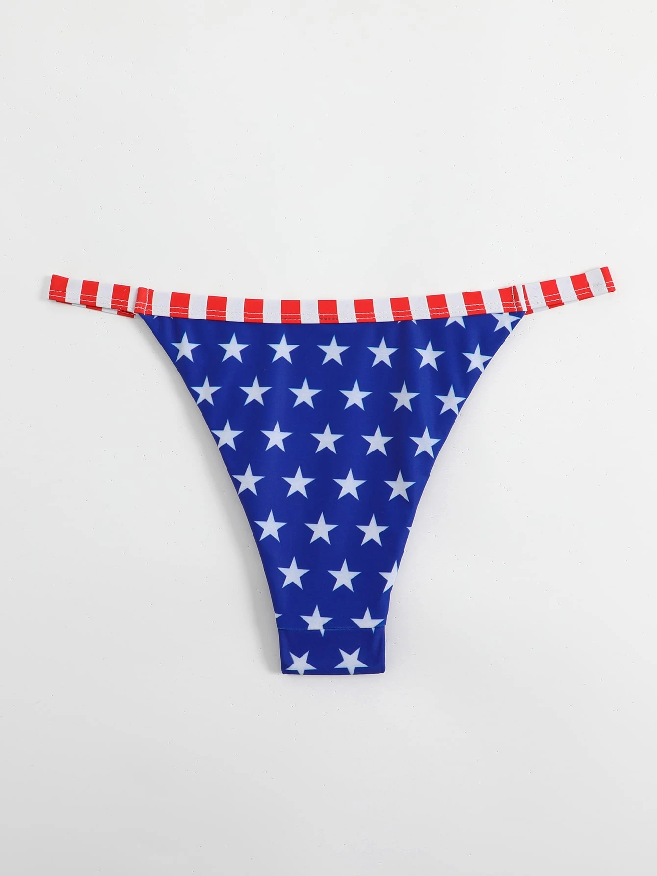 C'est le nouveau Bas de bikini avec imprimé drapeau étoilé USA et bordure  rayée pour l'été, plage et 4 juillet ROMWE FRANCE, image size:1340x1785