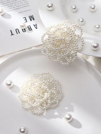 زوج من مشابك الشعر على شكل فراشة للفتيات مزينة باللؤلؤ، مناسبة للإجازات الريفية، وفصل الأعراس، وارتداء زي فتاة الزهور