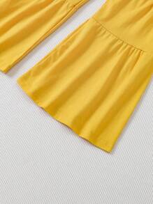 SHEIN 女小童休閒印花白色上衣和黃色拼塊喇叭褲套裝適合夏天 - 彩色 - 查看 6