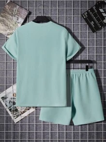 GENTILAND Men Letter Graphic Tee & Drawstring Waist Shorts - Mint Green - View 2