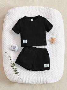 SHEIN 嬰兒女孩新生兒字母拼湊細節窳紮針織 T 恤和短褲 - 黑色 - 查看 1