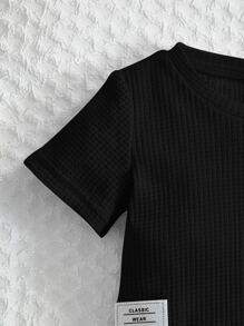 SHEIN 嬰兒女孩新生兒字母拼湊細節窳紮針織 T 恤和短褲 - 黑色 - 查看 3